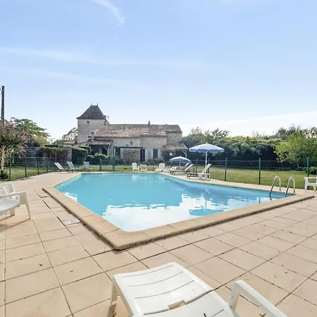 Σπίτι διακοπών Maison Spacieuse A Thenac Avec Piscine Privee
