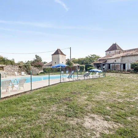 Σπίτι διακοπών Maison Spacieuse A Thenac Avec Piscine Privee *
