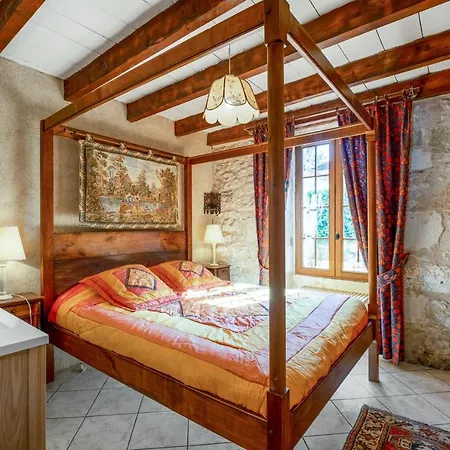 بيت للعطل Maison Spacieuse A Thenac Avec Piscine Privee