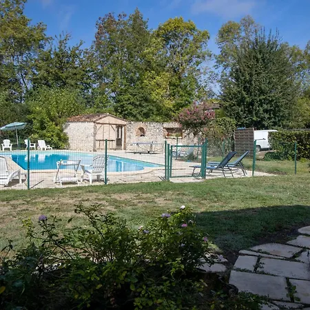 Maison Spacieuse A Thenac Avec Piscine Privee Σπίτι διακοπών *